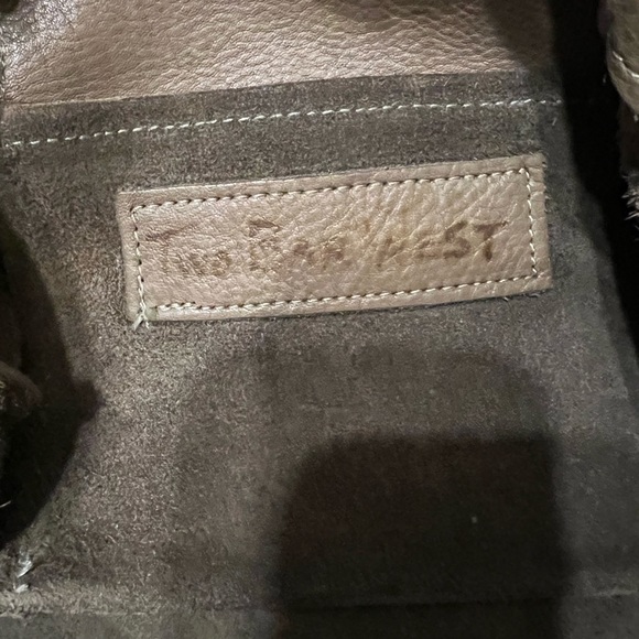 Two Bar West McFadin Leather Shoulder Bag - Picture 11 of 11